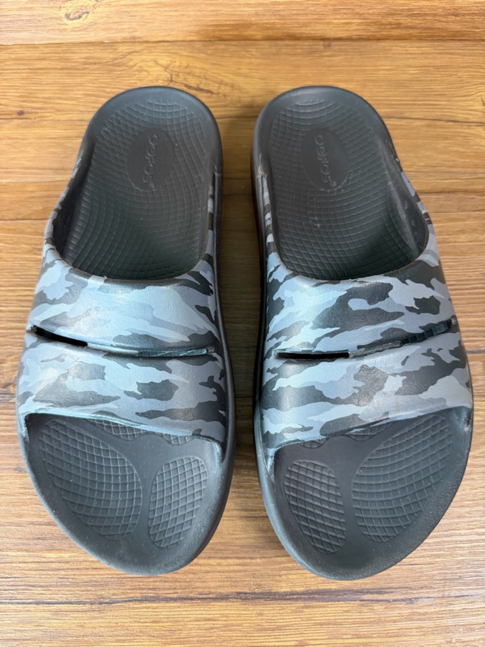 OOFOS OOAH Camo Recovery Slides Women's Size 11 Orthotic Shoes Slip-On